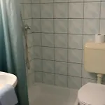 Kohari Vendeghaz Es Pince 3*