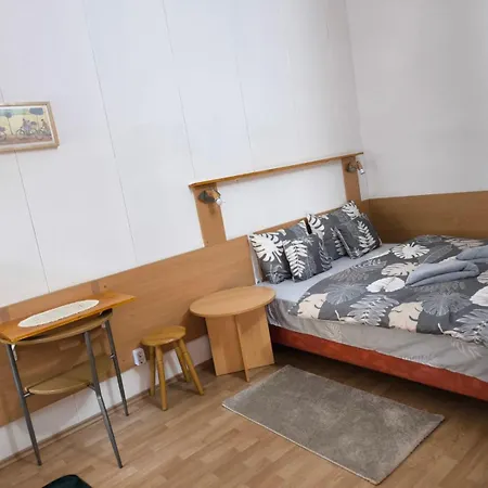 Kohari Vendeghaz Es Pince Egerszalók