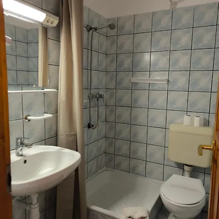 Kohari Vendeghaz Es Pince 3* Egerszalók