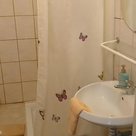 Kohári és Pince Couette-café