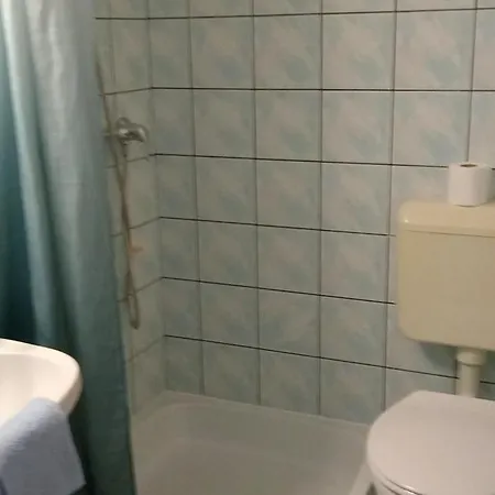 Kohári és Pince 3*